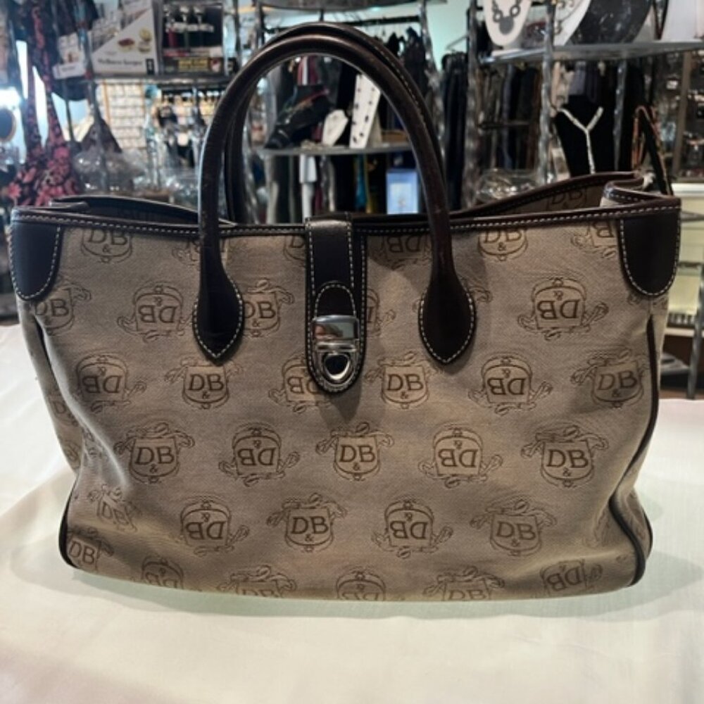 Dooney & Bourke
